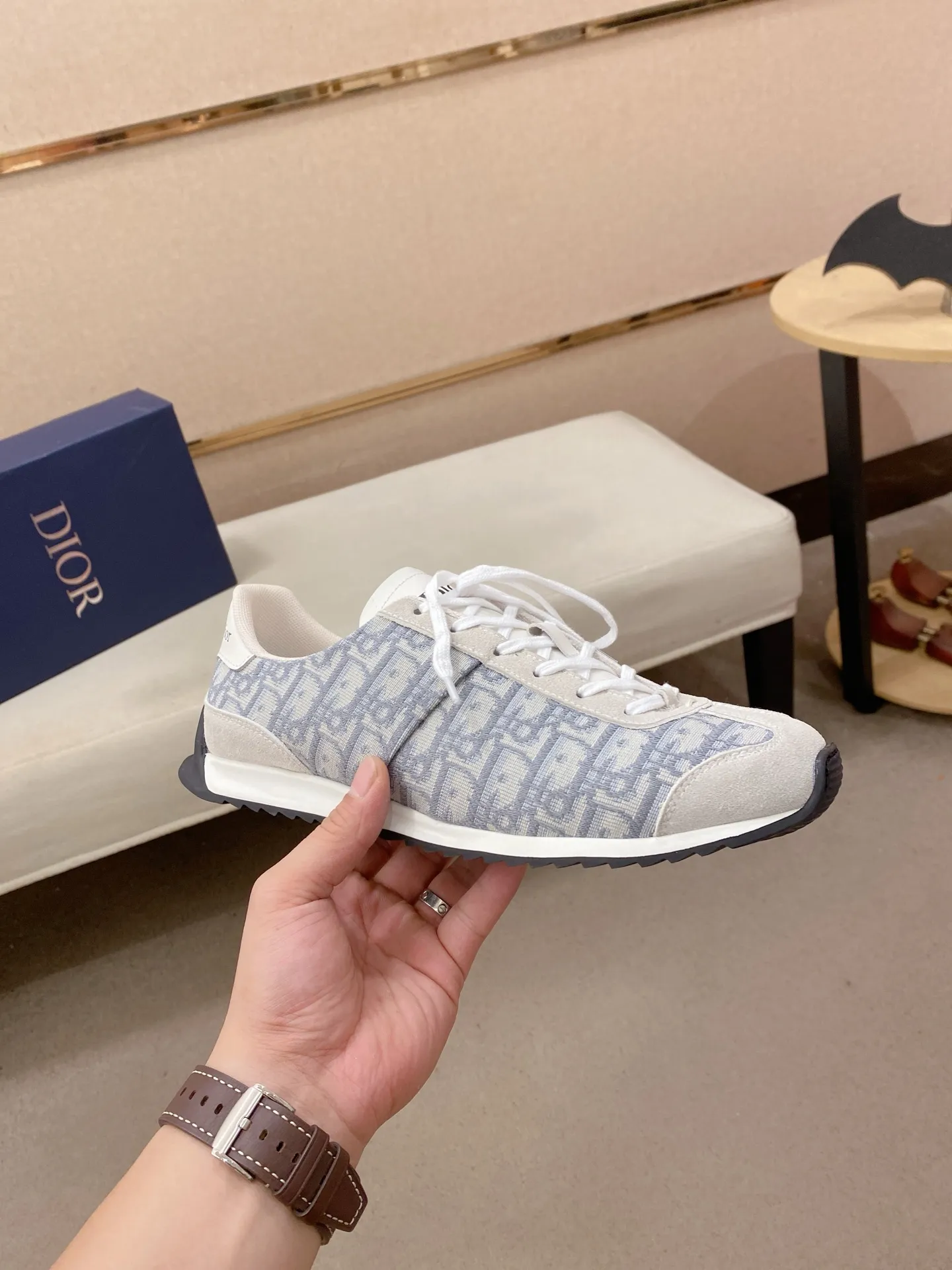 Men's shoes💰: 440💰Couple style💏 [Dior·Dior] New casual sports style men's shoes, new spring and summer design, perfect workmanship, lace-up lazy style to create wardrobe quality, upper: imported first-layer cowhide, mesh breathable lining soft and comfortable, ultra-light TPU wear-resistant outsole, simple, versatile fashion men's shoes, excellent color code number 35--44. (45,46 customized items are not returnable or exchangeable)